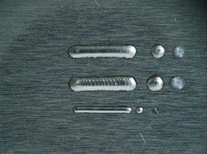 <a href='http://www.mamaboshi.com/product/3.htm' class='text_a'>模具激光焊機(jī)</a>修復(fù)鏡面模具效果
